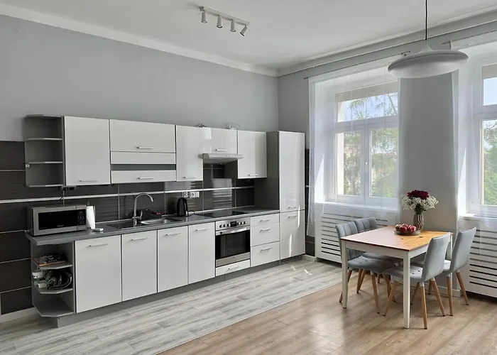 Apartment Quiet By The Market *